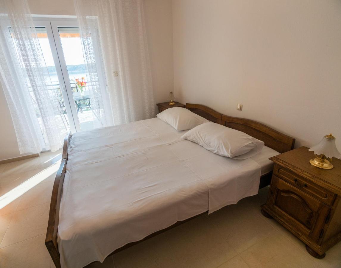 Apartments Anita 1 Barbat na Rabu Kültér fotó
