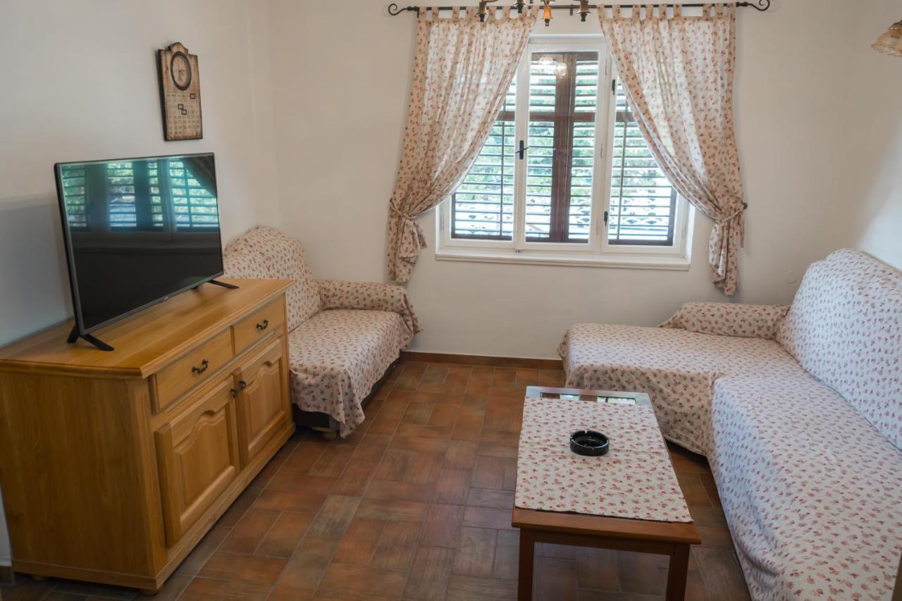 Apartments Anita 1 Barbat na Rabu Kültér fotó