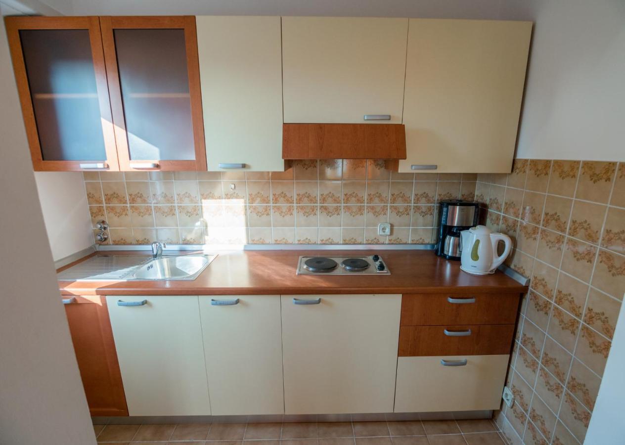 Apartments Anita 1 Barbat na Rabu Kültér fotó