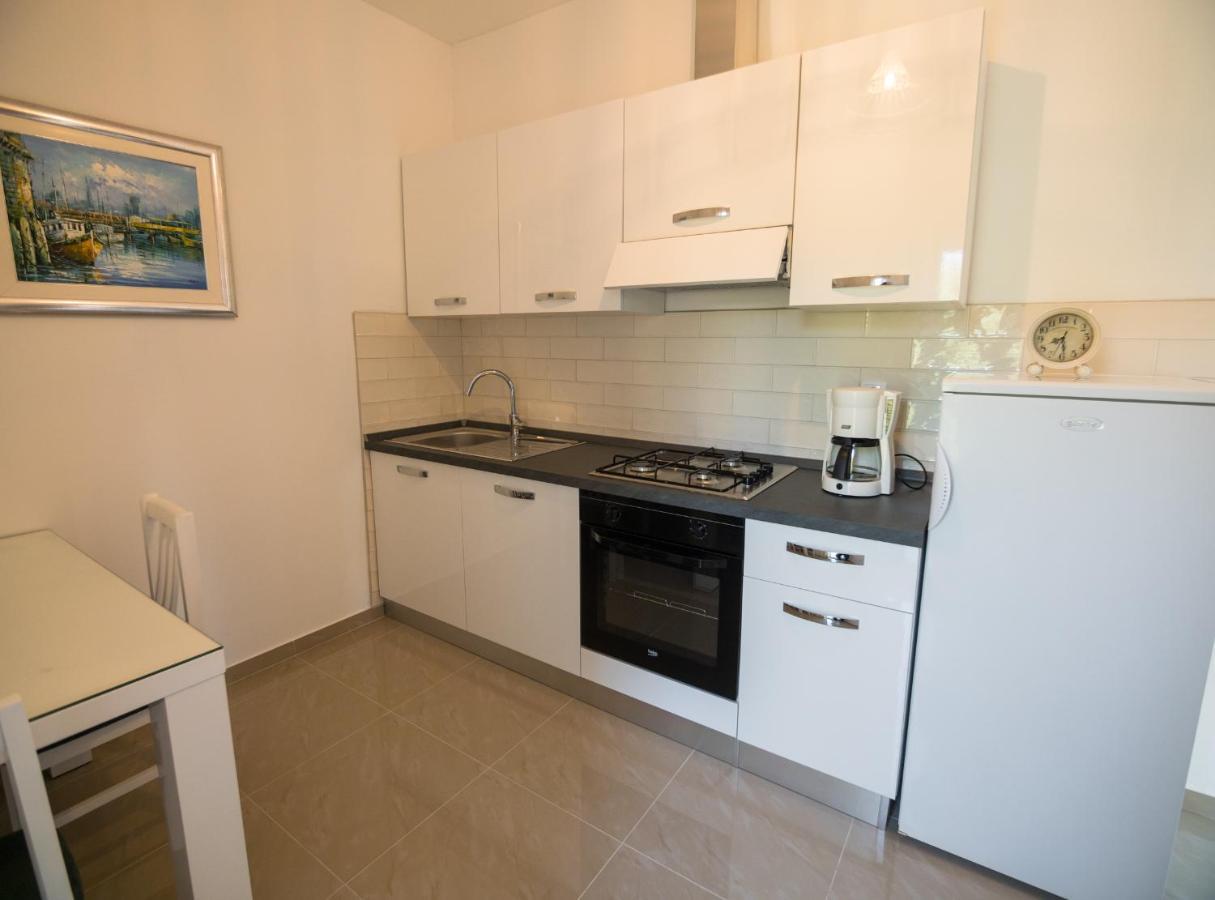 Apartments Anita 1 Barbat na Rabu Kültér fotó